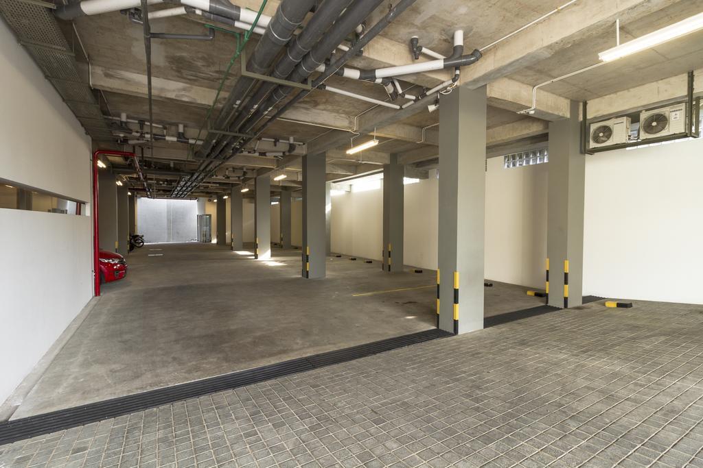 Reddoorz Plus Near Perbanas Jacarta Exterior foto